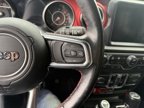 Used 2020 Jeep Wrangler Unlimited Rubicon AWD/4WD image 30