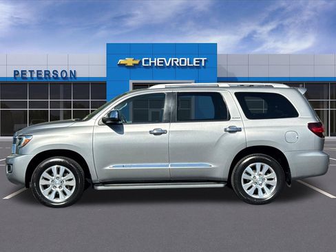 Used 2019 Toyota Sequoia Platinum AWD/4WD image 7