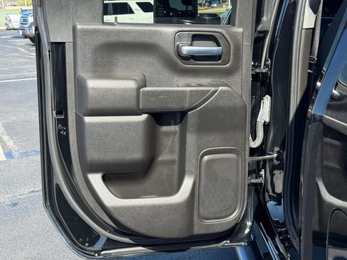 Used 2021 Chevrolet Silverado 2500 Custom w/ Infotainment Package image 28