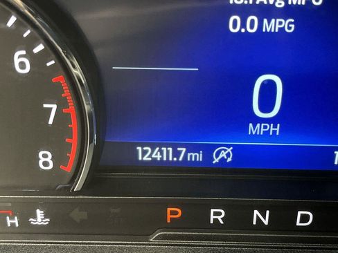 Used 2024 Ford Explorer XLT w/ Equipment Group 202A AWD/4WD image 21
