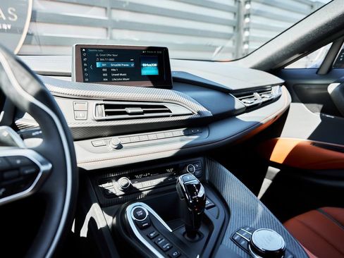 Used 2019 BMW i8 Coupe AWD/4WD image 54