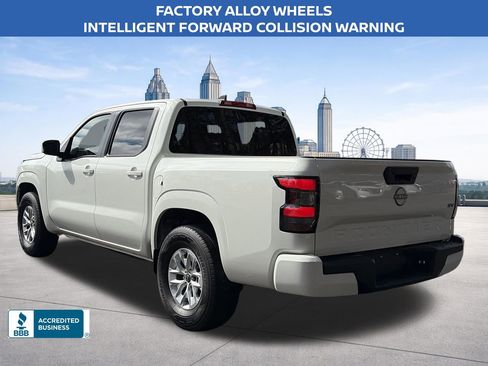 Certified 2024 Nissan Frontier SV image 3
