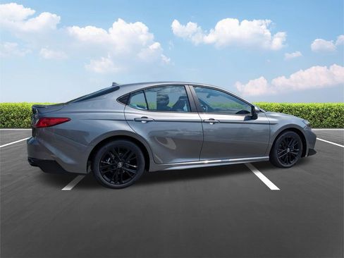 New 2026 Toyota Camry SE FWD image 4