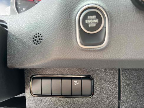 Used 2025 Mercedes-Benz Sprinter 2500 image 30