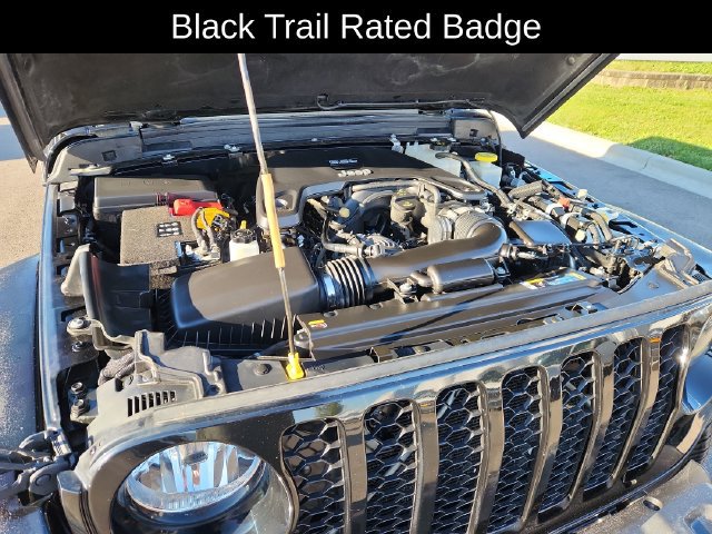 Used 2021 Jeep Gladiator Sport AWD/4WD image 17