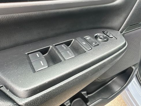 Used 2021 Honda CR-V EX-L image 16