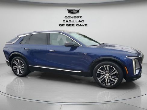 Certified 2024 Cadillac Lyriq Luxury image 12