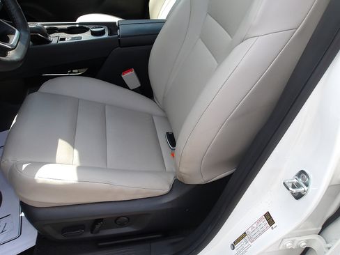 Used 2023 Nissan Rogue SV w/ SV Premium B Package AWD/4WD image 13