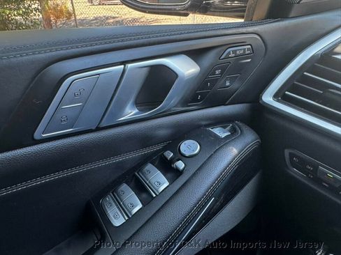Used 2020 BMW X7 M50i w/ Executive Package AWD/4WD image 34