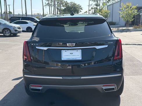Certified 2022 Cadillac XT5 Premium Luxury FWD image 4