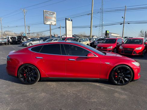 Used 2014 Tesla Model S P85D image 2