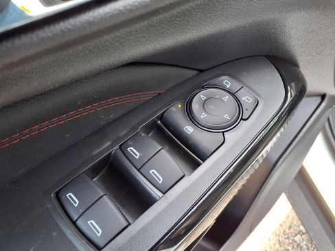 New 2026 Chevrolet Trax RS w/ Sunroof Package FWD image 13