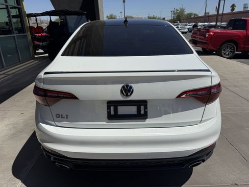 Used 2024 Volkswagen Jetta GLI Autobahn w/ GLI Black Package image 13