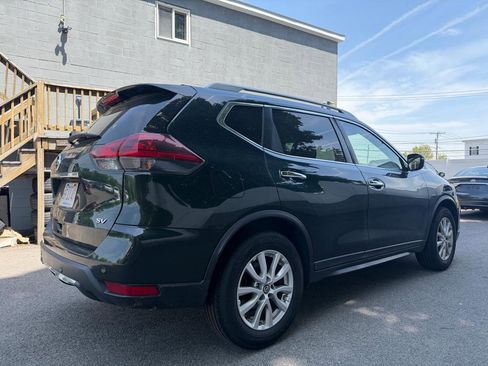 Used 2020 Nissan Rogue SV FWD image 2