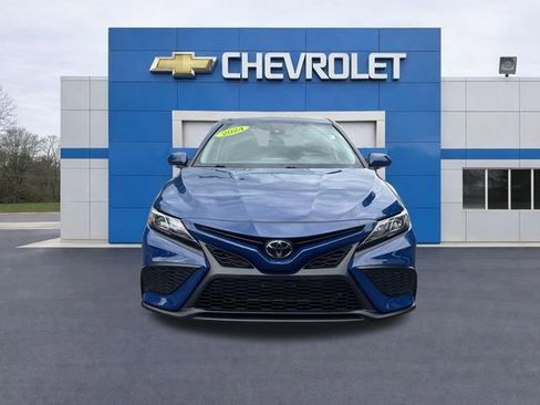 Used 2024 Toyota Camry SE FWD image 2