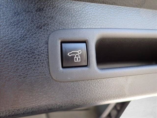 Certified 2026 Toyota Sienna Limited AWD/4WD image 9