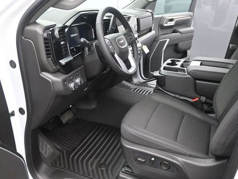 New 2026 GMC Sierra 1500 Elevation image 9