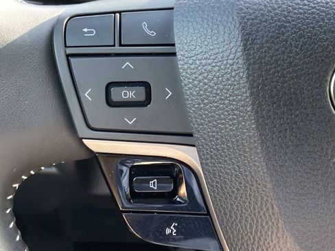 Used 2026 Toyota Camry SE FWD image 22