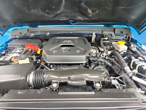 Used 2020 Jeep Wrangler Unlimited Sahara image 17