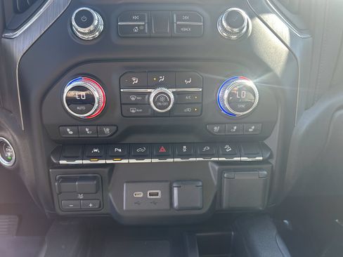 Certified 2021 GMC Sierra 1500 Denali w/ Driver Alert Package II AWD/4WD image 12