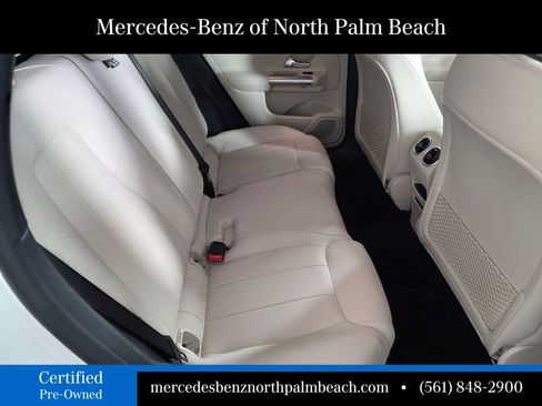 Used 2025 Mercedes-Benz GLA 250 image 26
