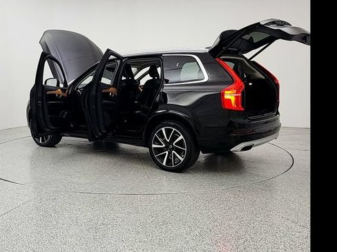 Used 2021 Volvo XC90 T6 Momentum w/ Advanced Package AWD/4WD image 12