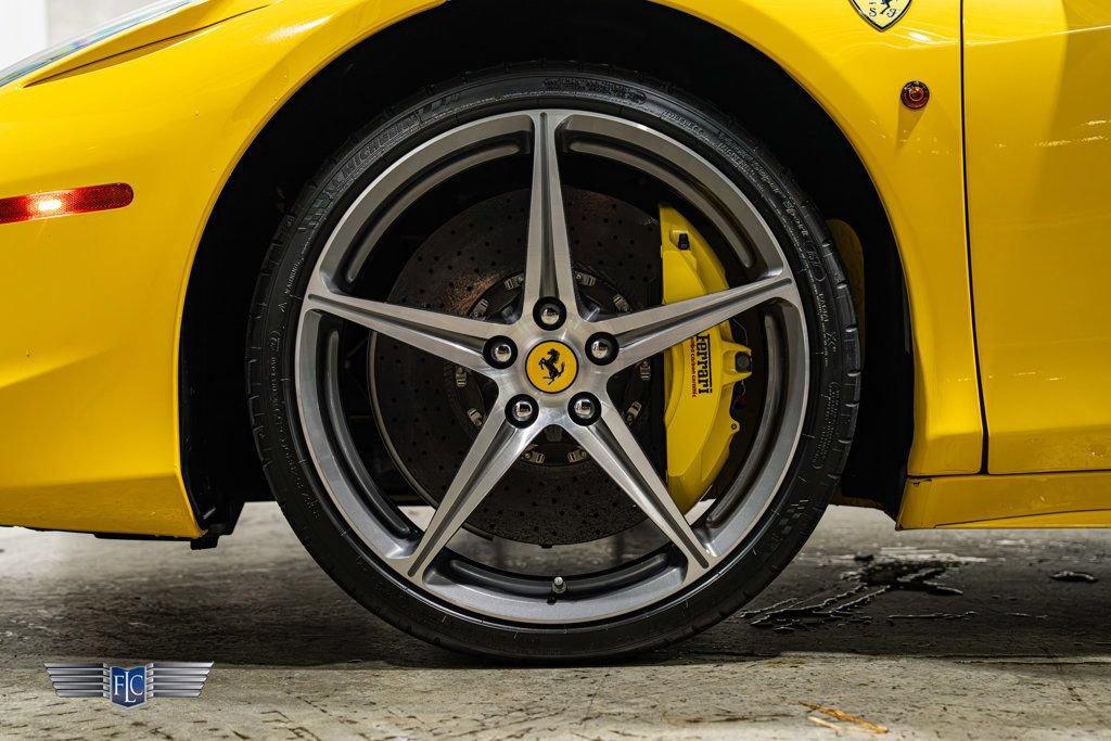 Used 2015 Ferrari 458 Spider RWD image 18