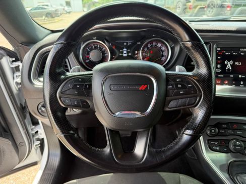 Used 2021 Dodge Challenger GT RWD image 31