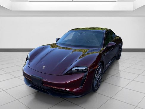 Used 2022 Porsche Taycan RWD image 10