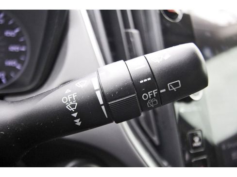 Used 2024 Subaru Crosstrek 2.0i Premium AWD/4WD image 18