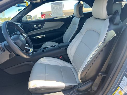 Used 2025 Ford Mustang Premium RWD image 11