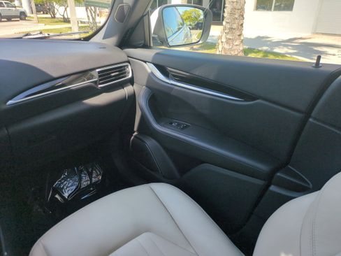 Used 2022 Maserati Levante GT image 18