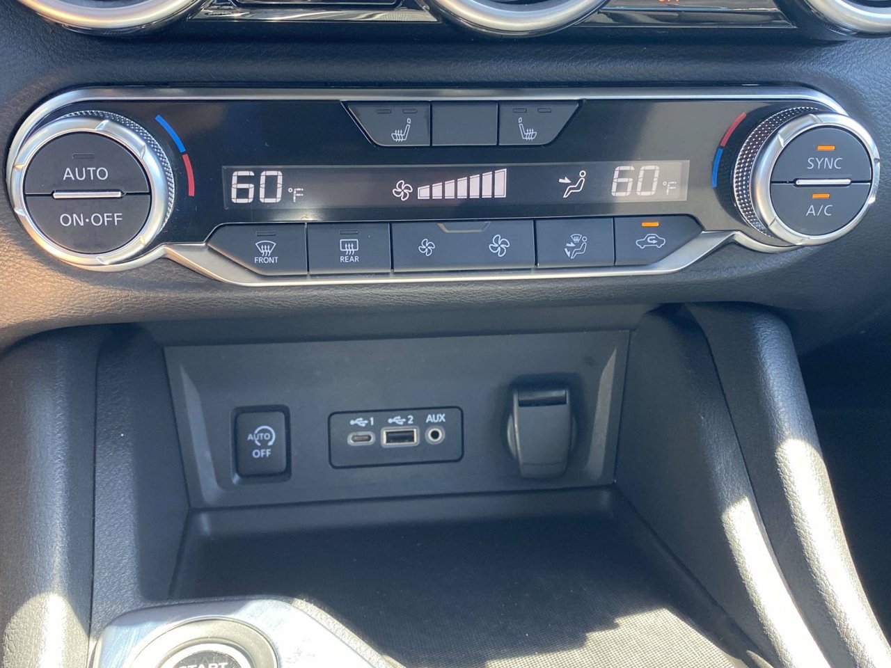 Used 2025 Nissan Sentra SR FWD image 28