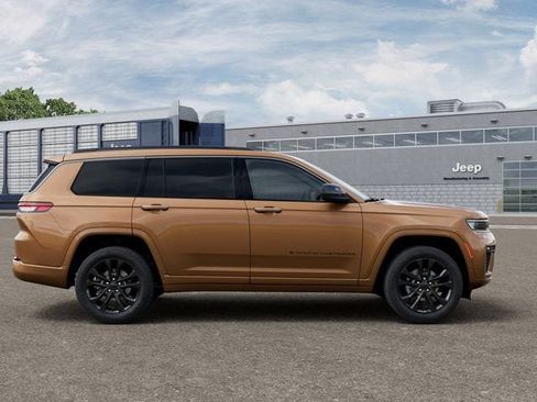 New 2026 Jeep Grand Cherokee L Limited AWD/4WD image 12