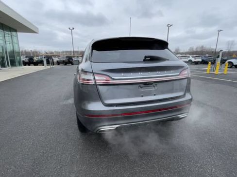 Used 2022 Lincoln Nautilus Reserve AWD/4WD image 7