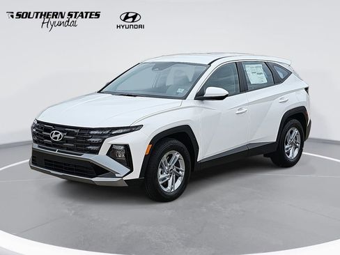 New 2026 Hyundai Tucson SE image 1