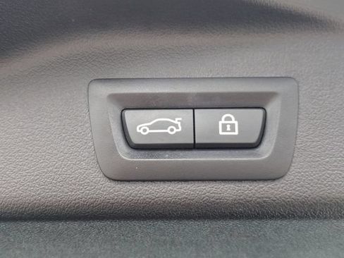 Used 2021 BMW X5 sDrive40i w/ Premium Package RWD image 17