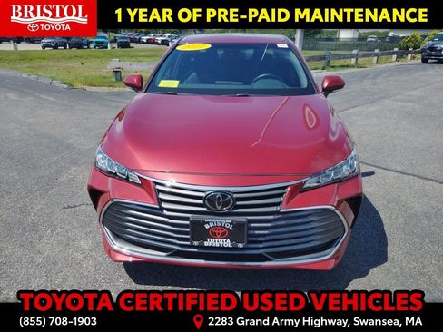 Certified 2022 Toyota Avalon XLE FWD image 2