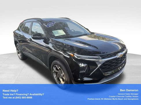 Used 2026 Chevrolet Trax LT FWD image 11