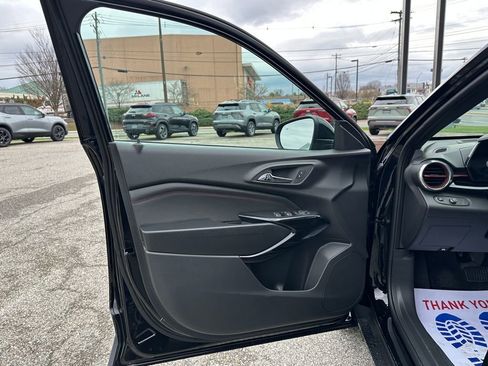 New 2026 Chevrolet Trax RS w/ Sunroof Package FWD image 20