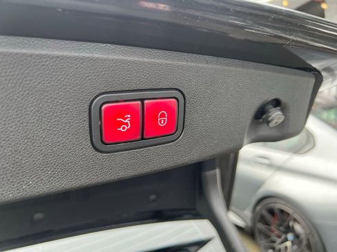 Used 2014 Mercedes-Benz E 350 Sedan image 10