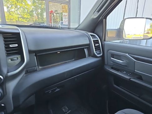 Used 2021 RAM 2500 Big Horn w/ Level 1 Equipment Group AWD/4WD image 23