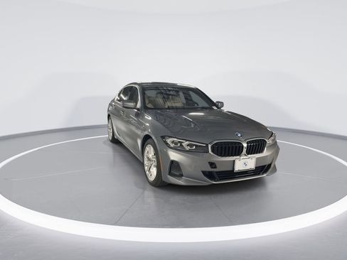 New 2025 BMW 330i xDrive Sedan w/ Convenience Package image 2