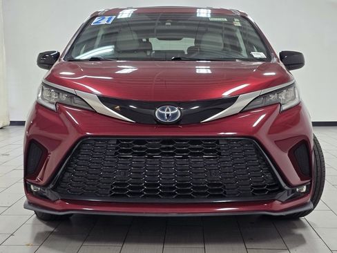 Used 2021 Toyota Sienna XSE image 12