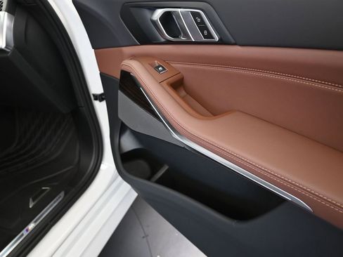 New 2026 BMW X5 xDrive50e image 23