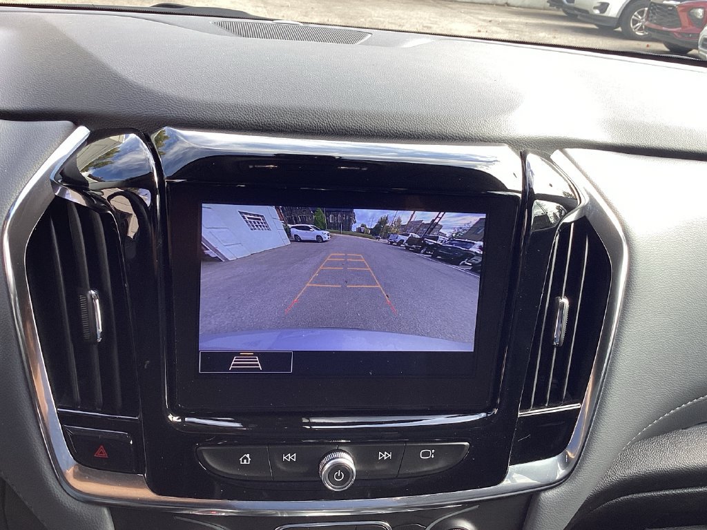 Used 2021 Chevrolet Traverse LT AWD/4WD image 27