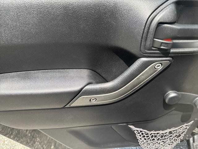 Used 2016 Jeep Wrangler Unlimited Sport AWD/4WD image 13