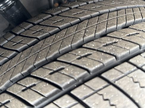 Used 2021 Toyota Venza XLE image 12