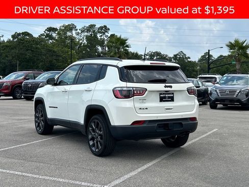 Used 2021 Jeep Compass Latitude w/ Sun and Sound Group AWD/4WD image 3