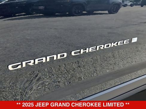 New 2025 Jeep Grand Cherokee Limited w/ Luxury Tech Group II AWD/4WD image 13